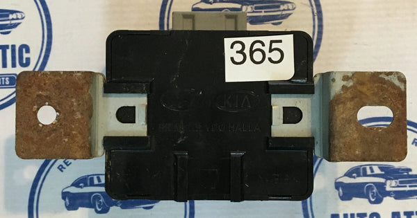 Powertrain Control Module Parking 957002J000 Kia Borrego 2009-2011 OEM