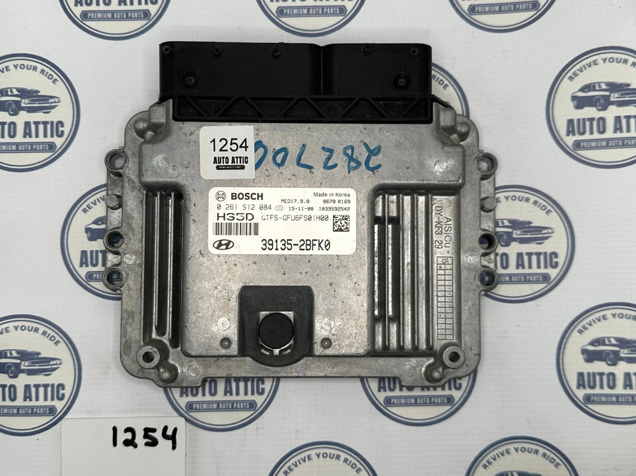 Engine Computer Control Module Unit 39135-2BFK0 Hyundai Veloster 2016 OEM